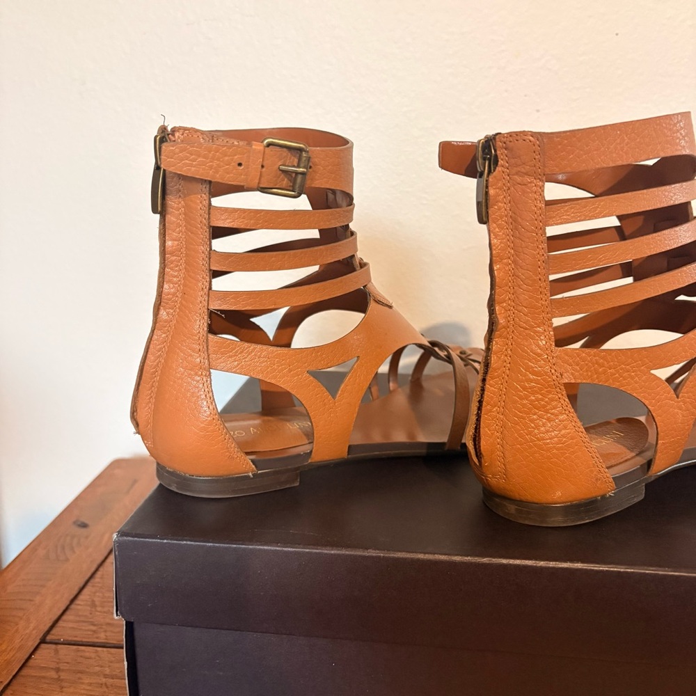 Enzo Angiolini Makalya Gladiator Sandals  Flat Leather Zip Back gladiator Brown - Picture 4 of 14